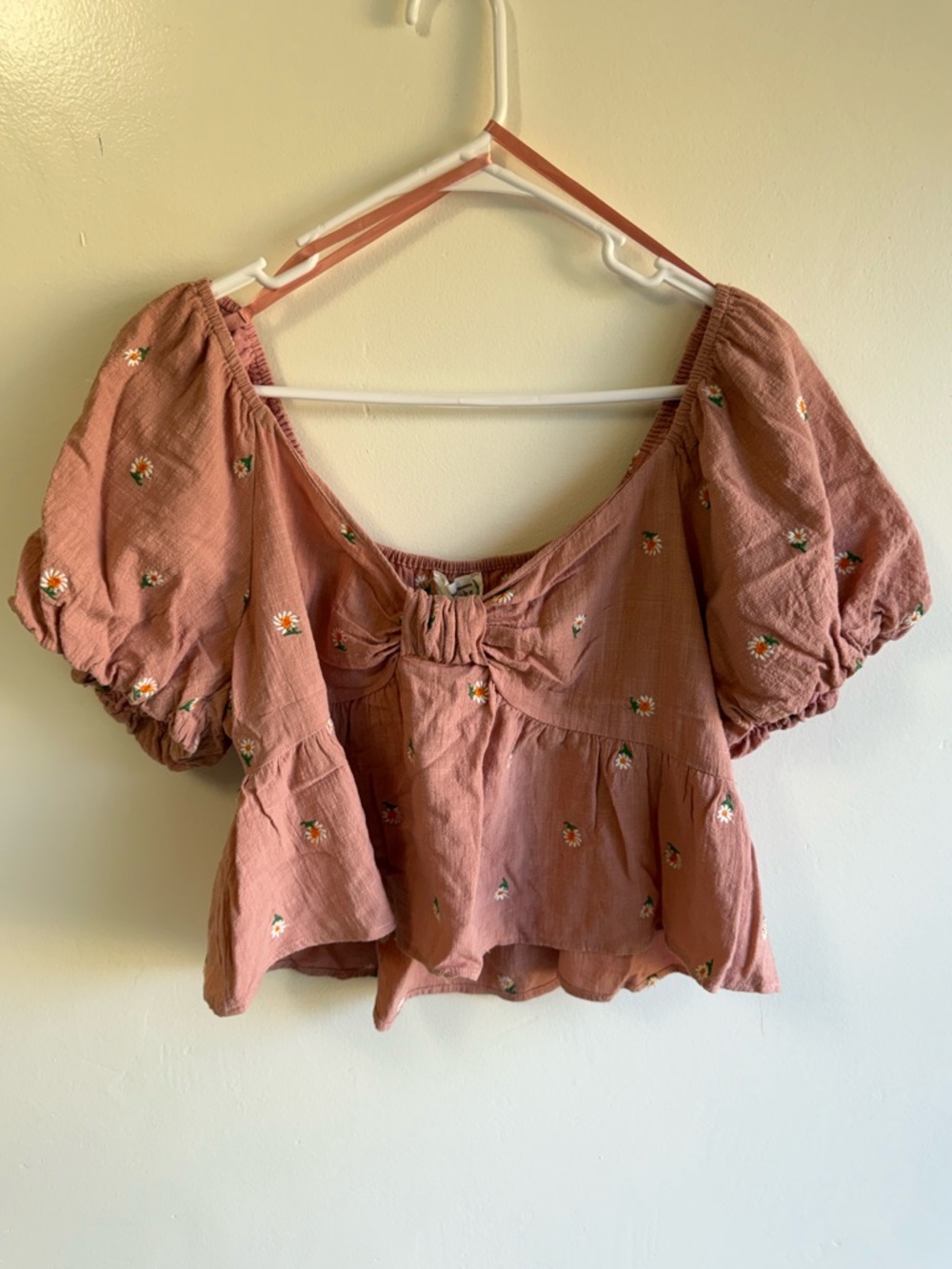 Loveriche Dusty Pink Bow Neckline Floral Crop Top size Large